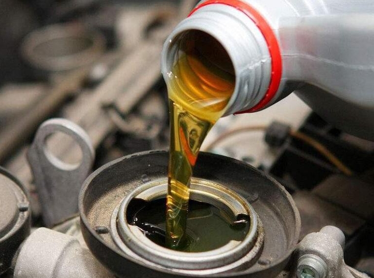如何选择适合汽车的润滑油？